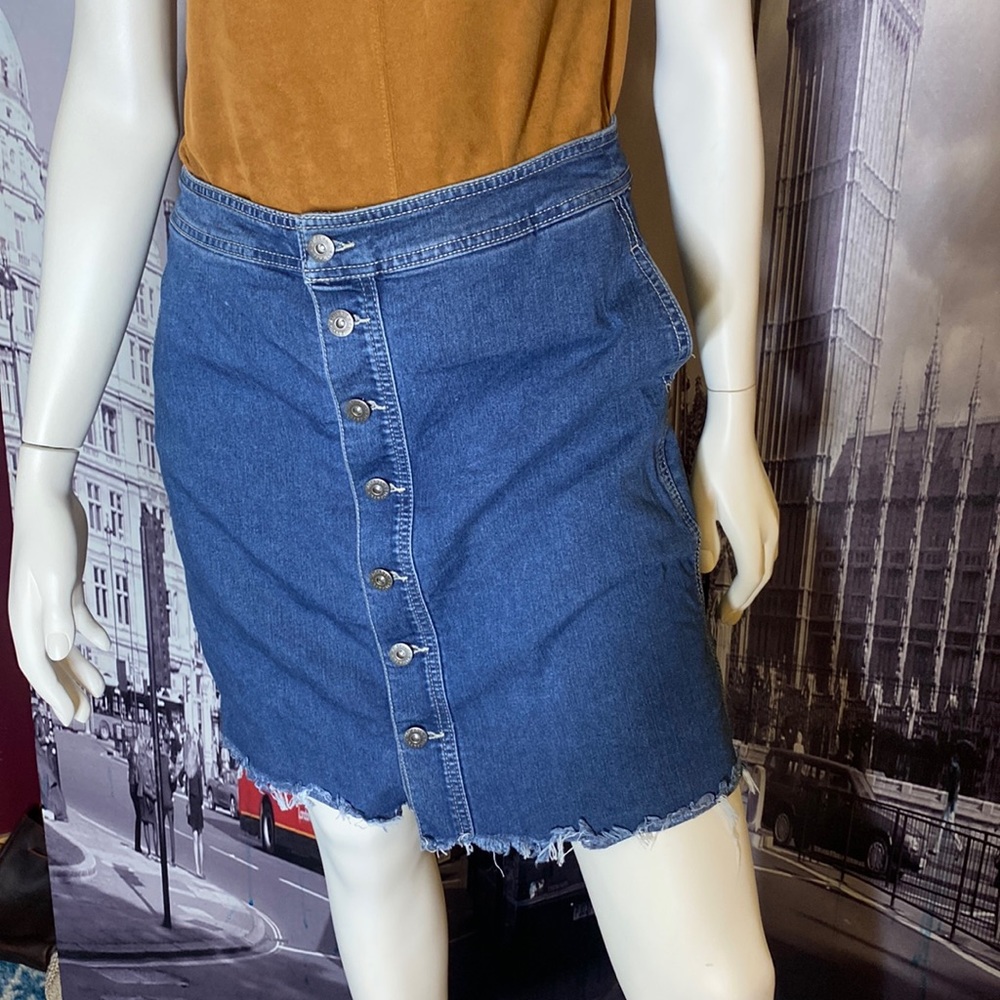 Denim skirt womens sz.4